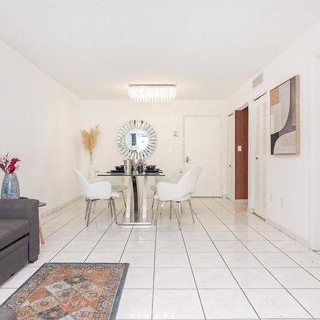 One Bedroom Apartment - With Parking & Balcony - Heart Of Wynwood Miami Kültér fotó