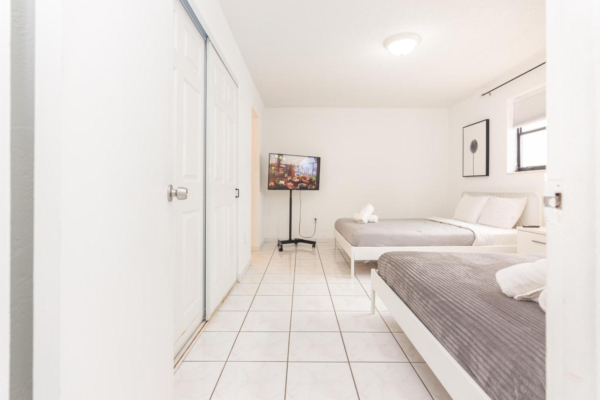 One Bedroom Apartment - With Parking & Balcony - Heart Of Wynwood Miami Kültér fotó