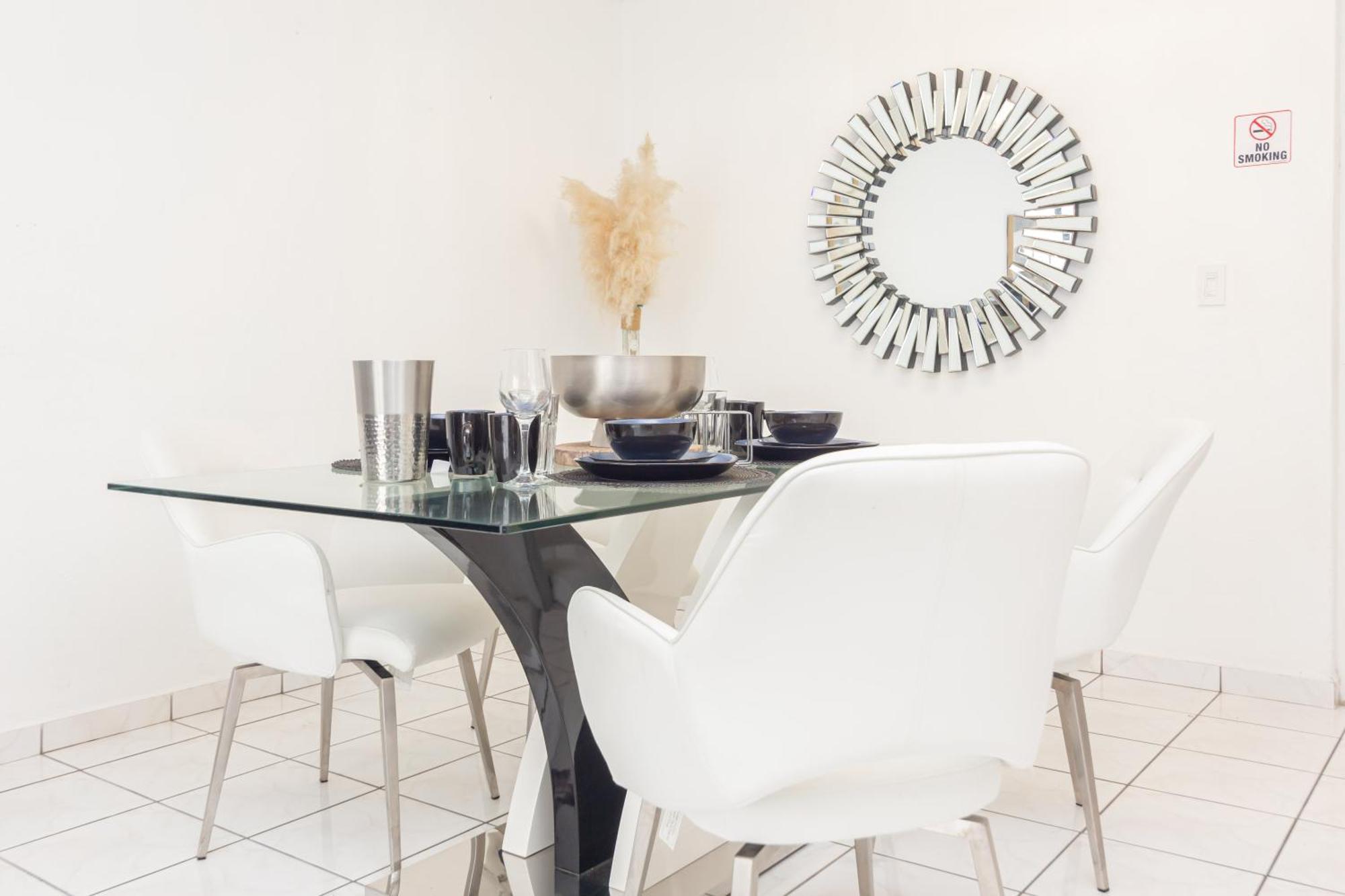 One Bedroom Apartment - With Parking & Balcony - Heart Of Wynwood Miami Kültér fotó