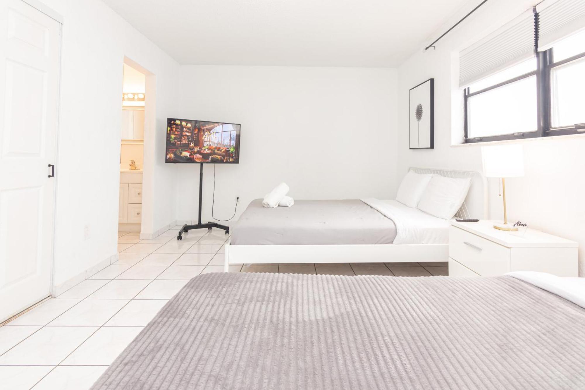 One Bedroom Apartment - With Parking & Balcony - Heart Of Wynwood Miami Kültér fotó