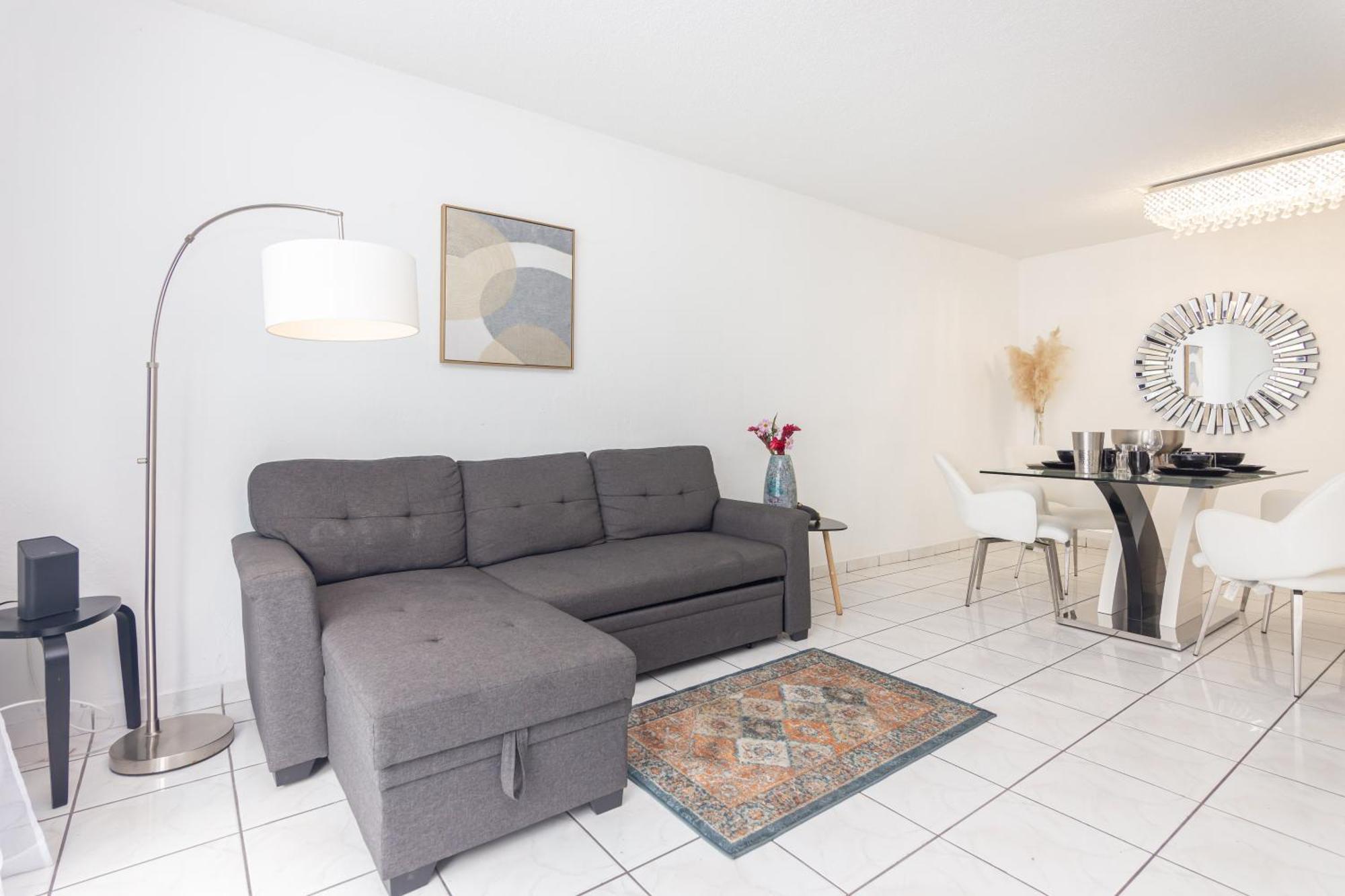 One Bedroom Apartment - With Parking & Balcony - Heart Of Wynwood Miami Kültér fotó