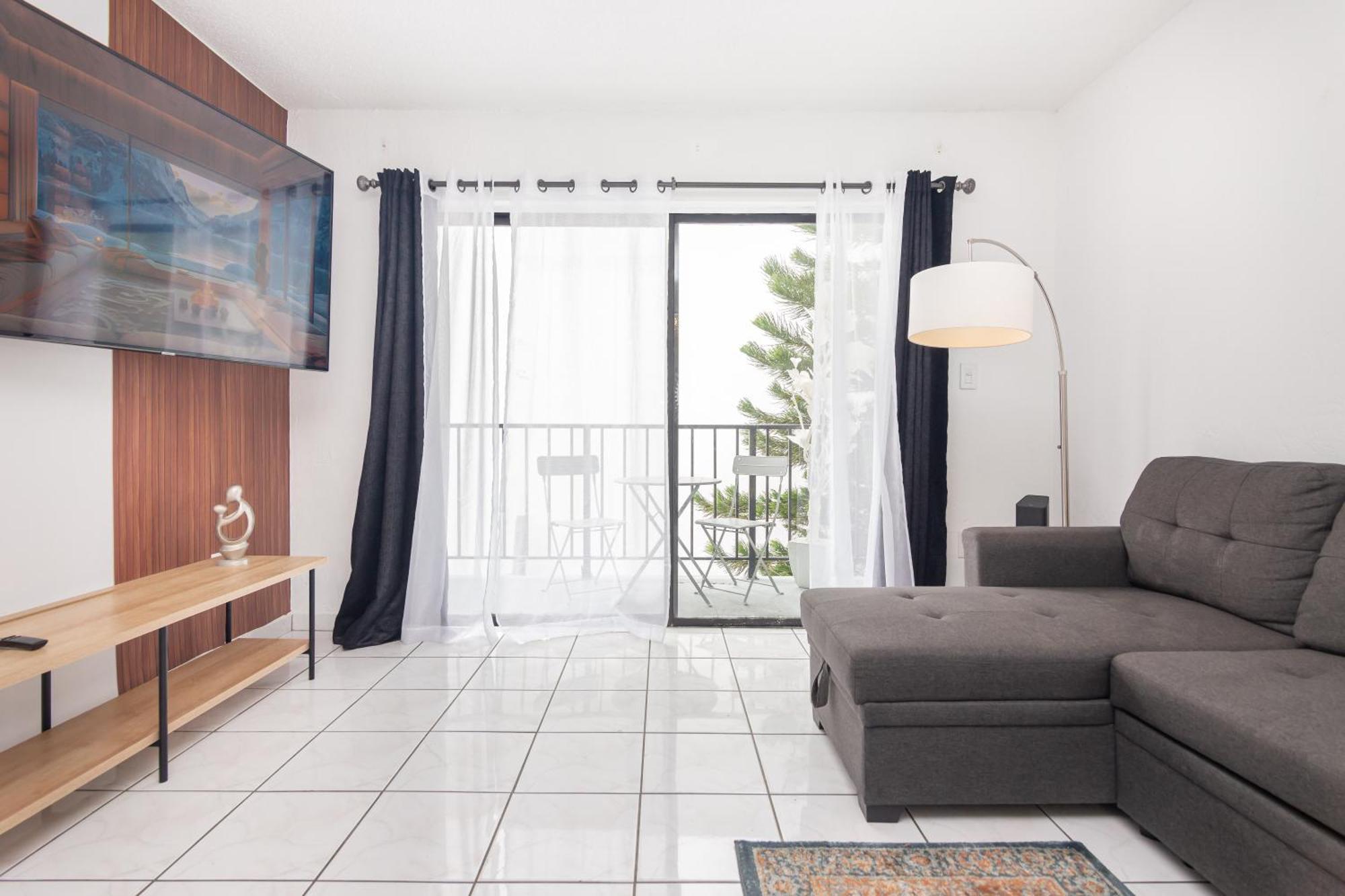 One Bedroom Apartment - With Parking & Balcony - Heart Of Wynwood Miami Kültér fotó